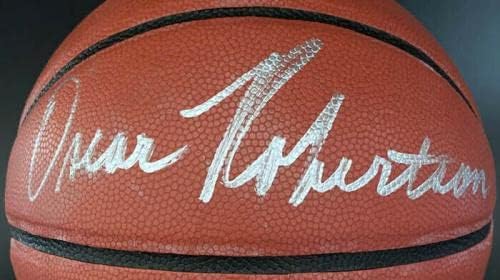 Oscar Robertson potpisao I/O Wilson NCAA Basketball Bearcats PSA/DNA Autographd - Autographd Basketball