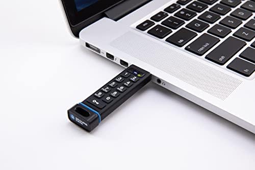 Securedata SecureUSB KP 32 GB Hardver šifrirani USB 3.0 Flash Drive FIPS 140-2 Razina 3 Otključavanje tipkovnice TAA kompatibilna s